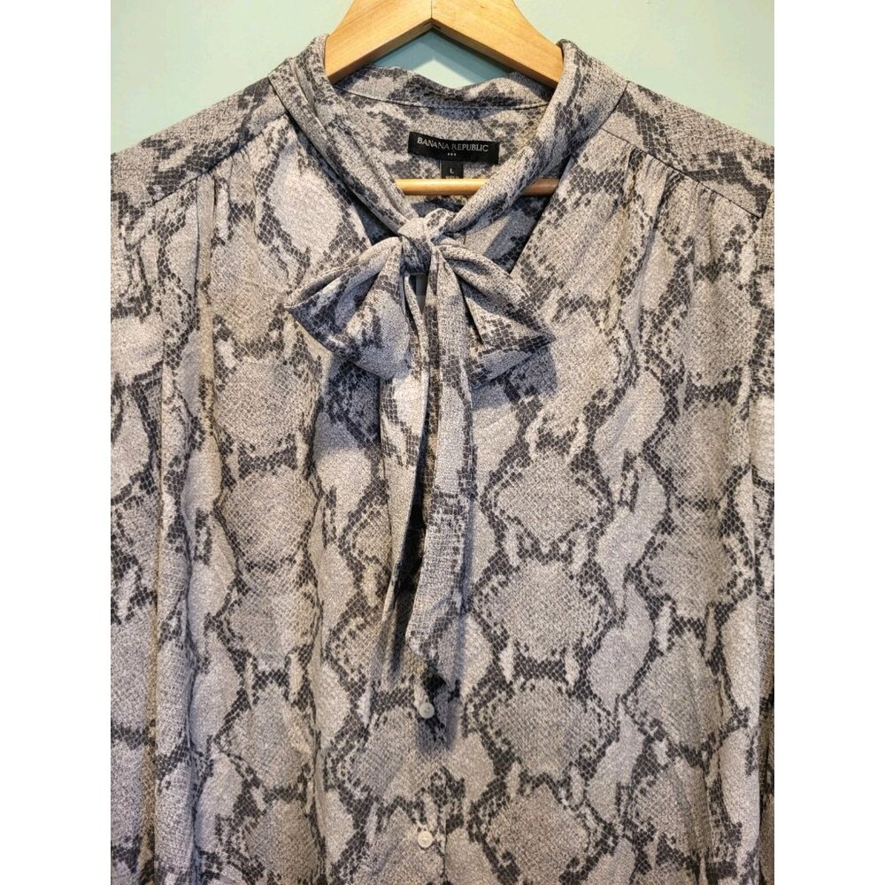 New Snakeskin Print Bow Neck Long Sleeve Button Up Blouse Sz L Office - Picture 2 of 7